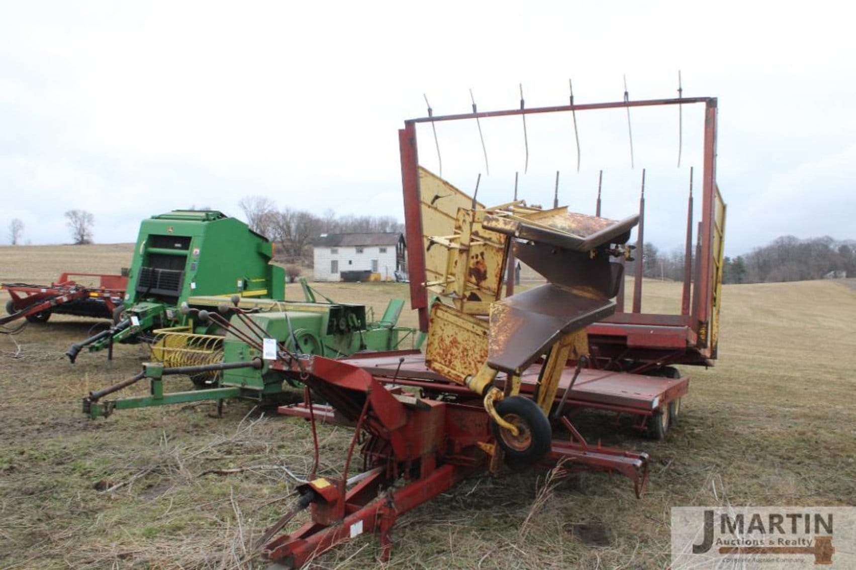 New Holland Stackliner 1037 Equipment Image0