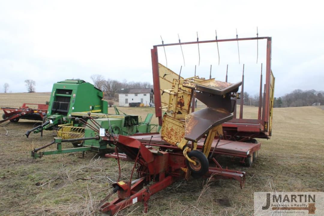 Image of New Holland Stackliner 1037 Primary image