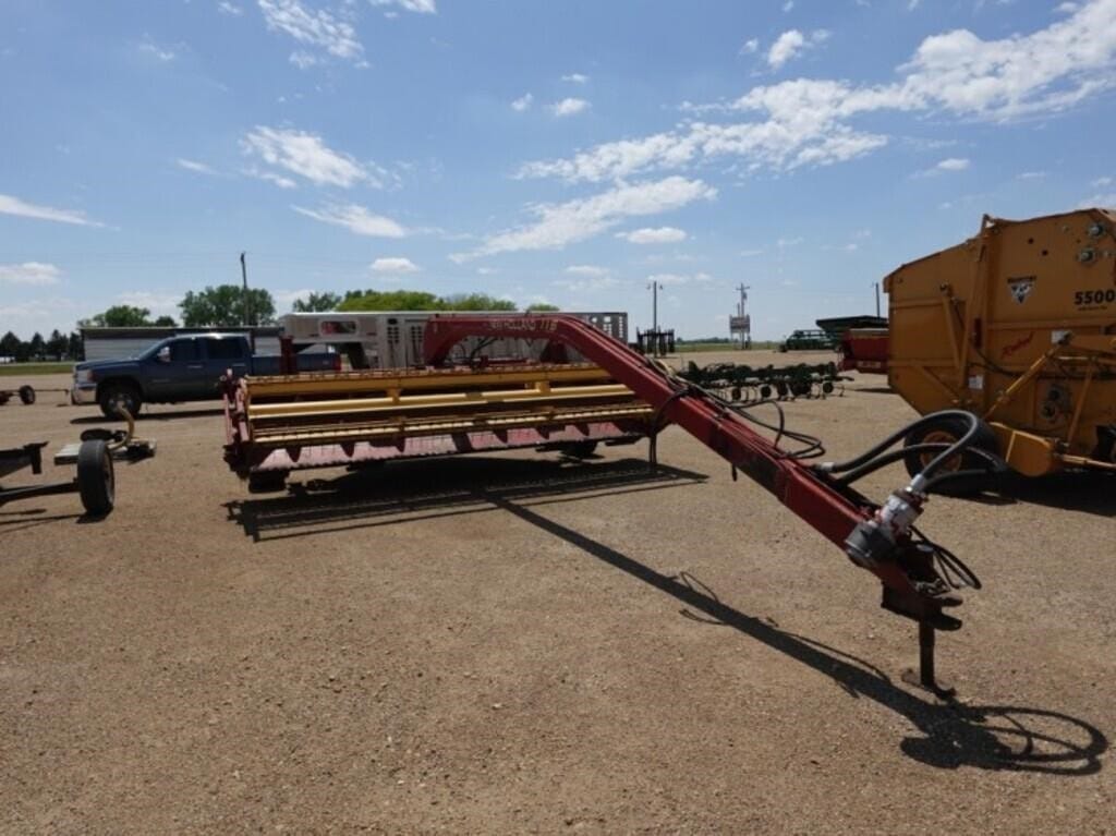 New Holland 116 Equipment Image0