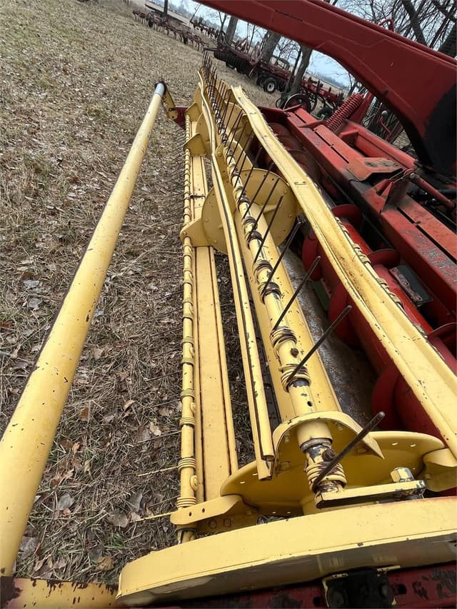 Image of New Holland 116 equipment image 4