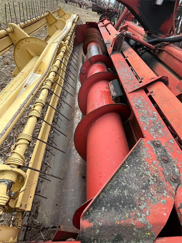 Image of New Holland 116 equipment image 2