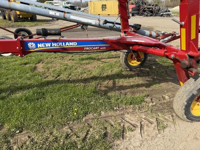 Image of New Holland ProCart 1225 equipment image 2
