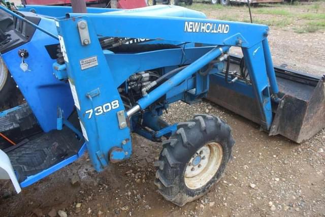 Image of New Holland 1320 equipment image 3