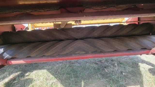 Image of New Holland 1465 equipment image 3