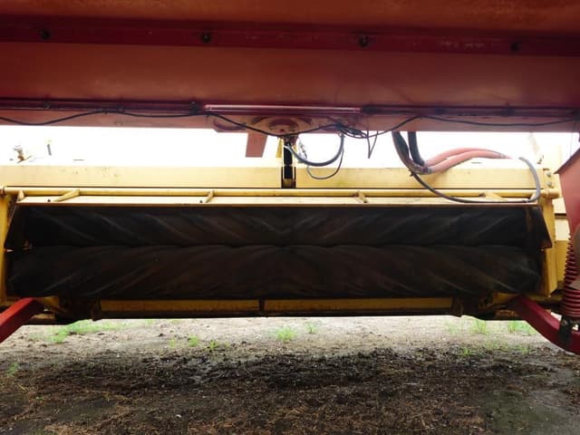 Image of New Holland 1475 equipment image 4