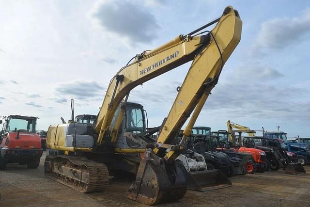 Image of New Holland E160 equipment image 3