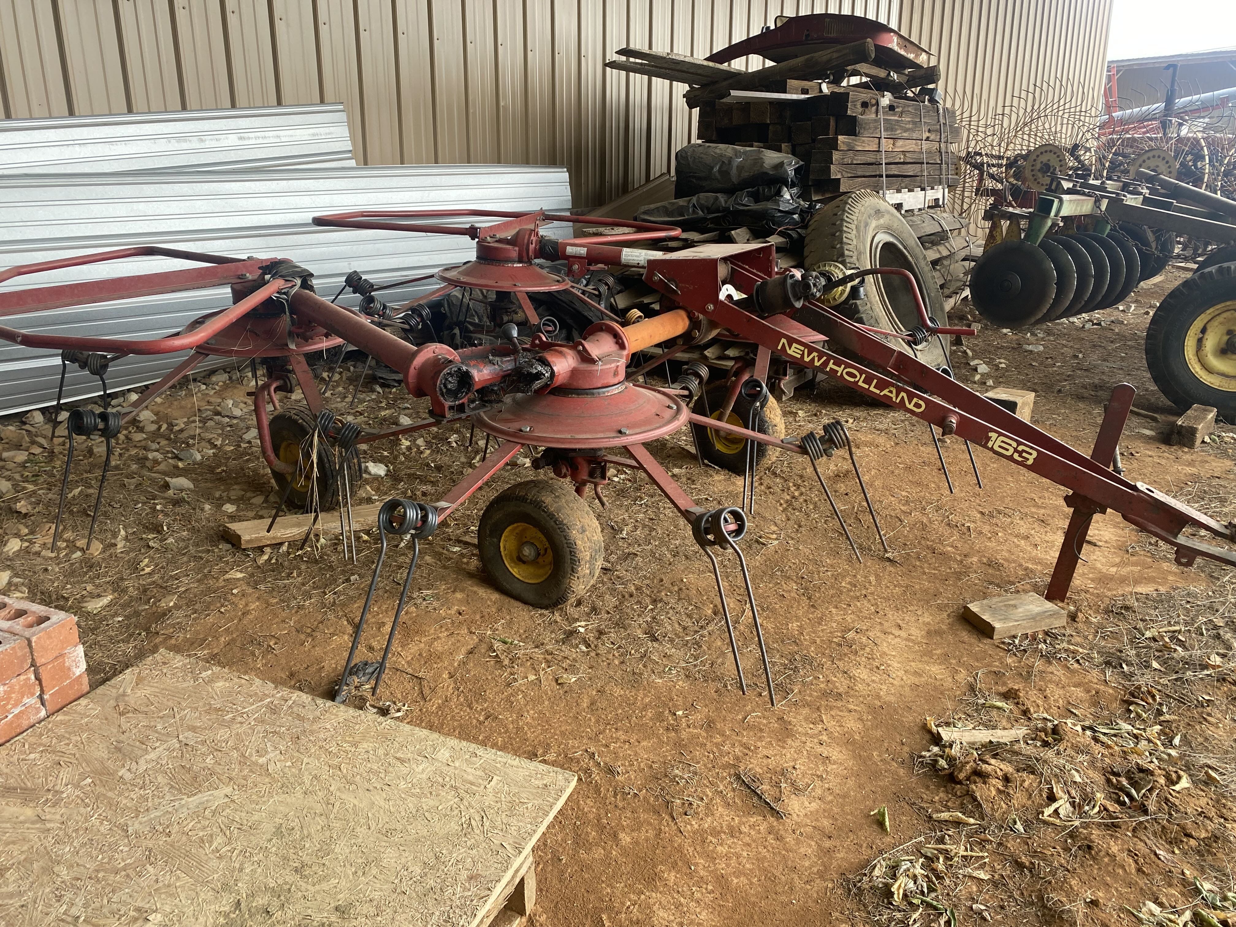 Main image New Holland 163