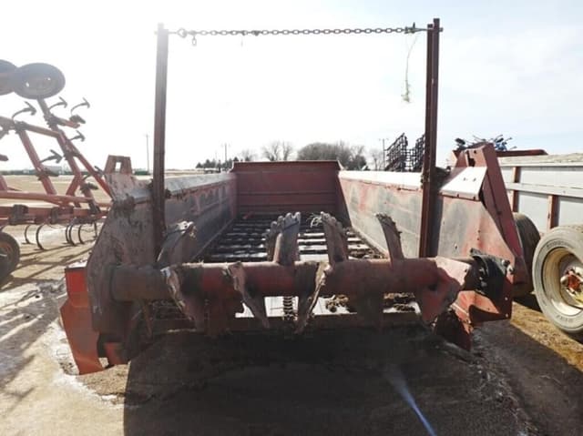 Image of New Holland 195 equipment image 2