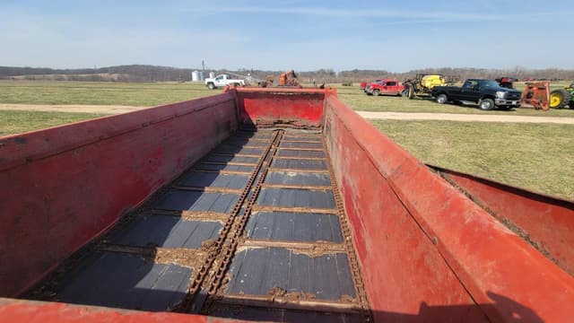 Image of New Holland 195 equipment image 1