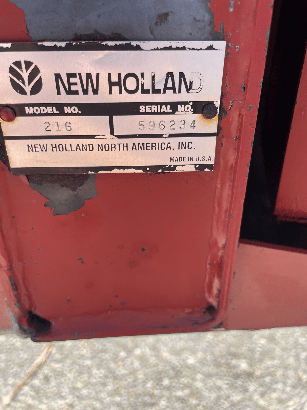 Image of New Holland 216 Image 1