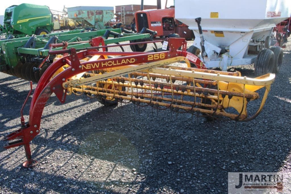 Image of New Holland 256 Primary image
