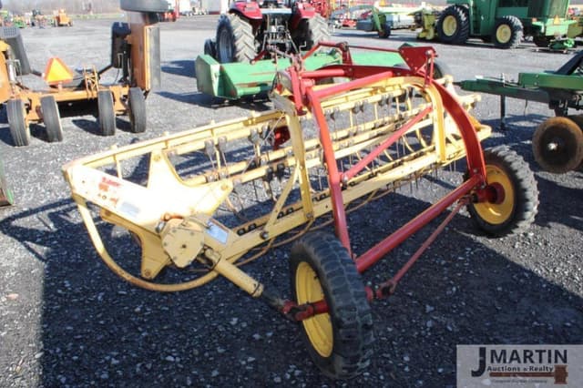 Image of New Holland 256 equipment image 3