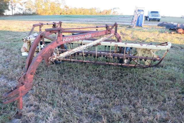 Image of New Holland 256 equipment image 1