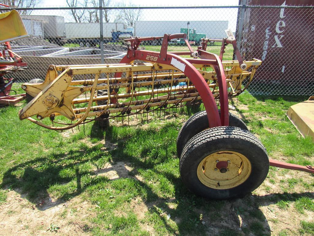 New Holland 258 Hay and Forage Hay - Rakes/Tedders for Sale | Tractor Zoom