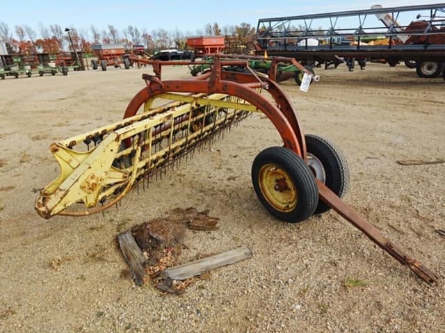 Image of New Holland 258 equipment image 1