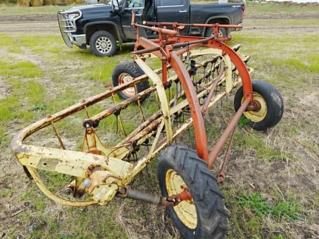 Image of New Holland 259 equipment image 2