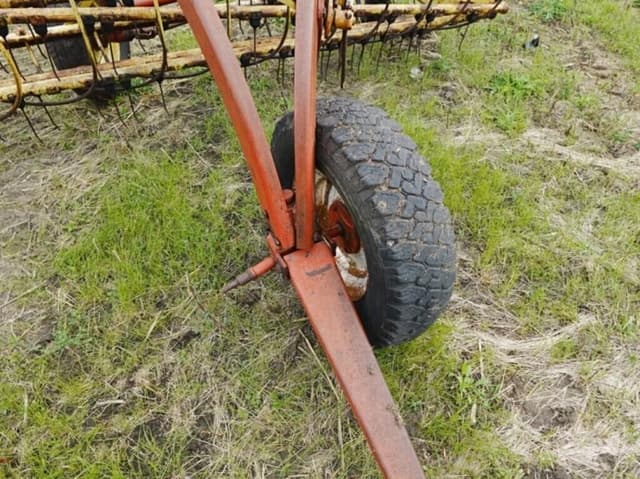 Image of New Holland 259 equipment image 4