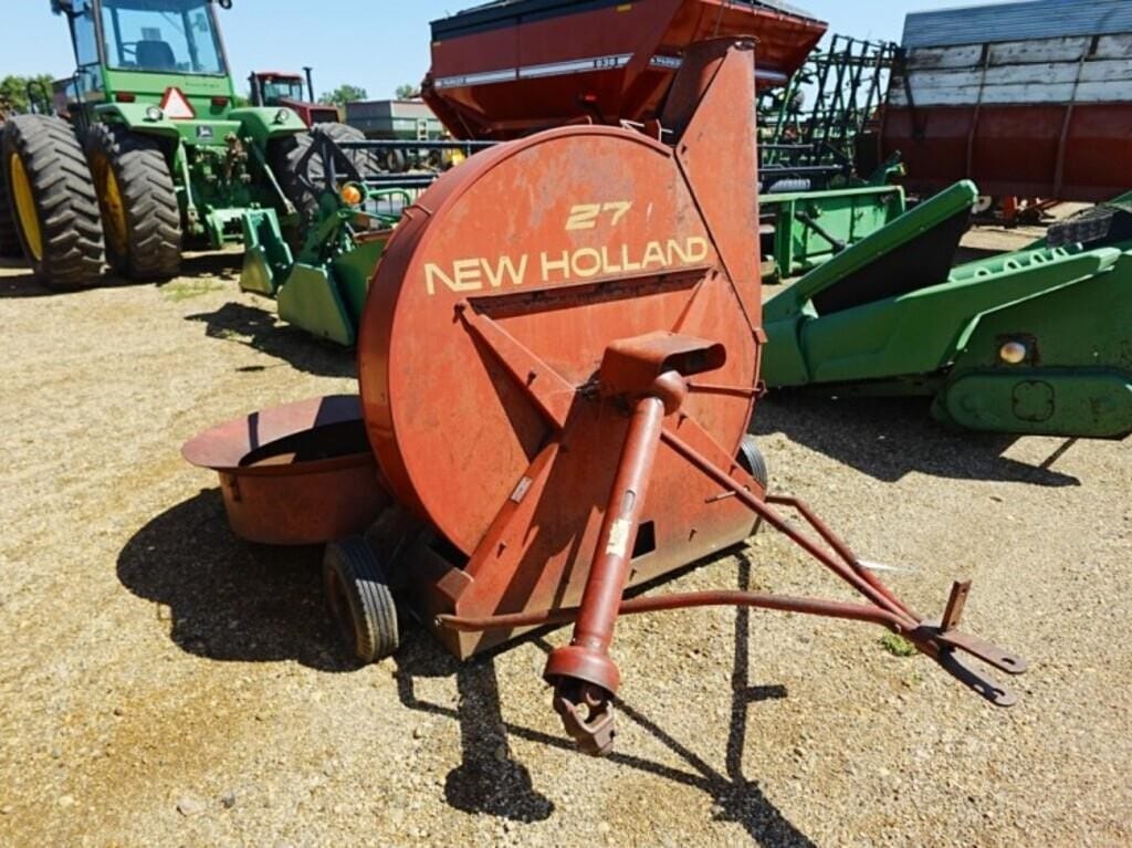 New Holland 27 Equipment Image0