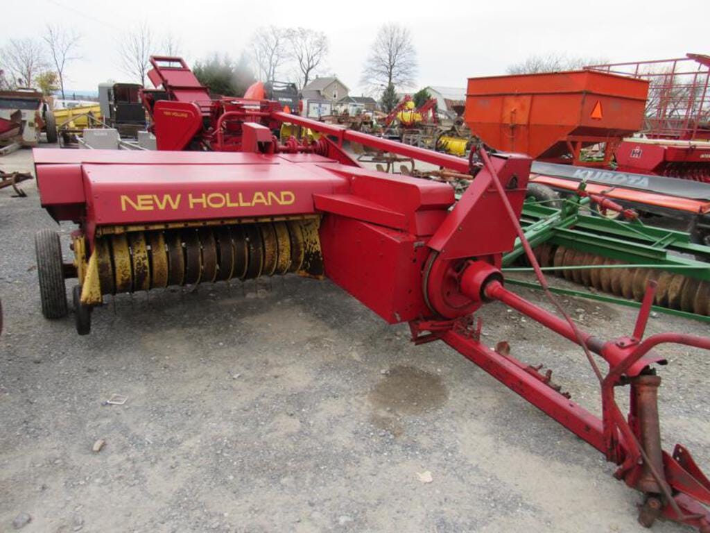 Main image New Holland 273