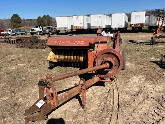 Image of New Holland 273 equipment image 1