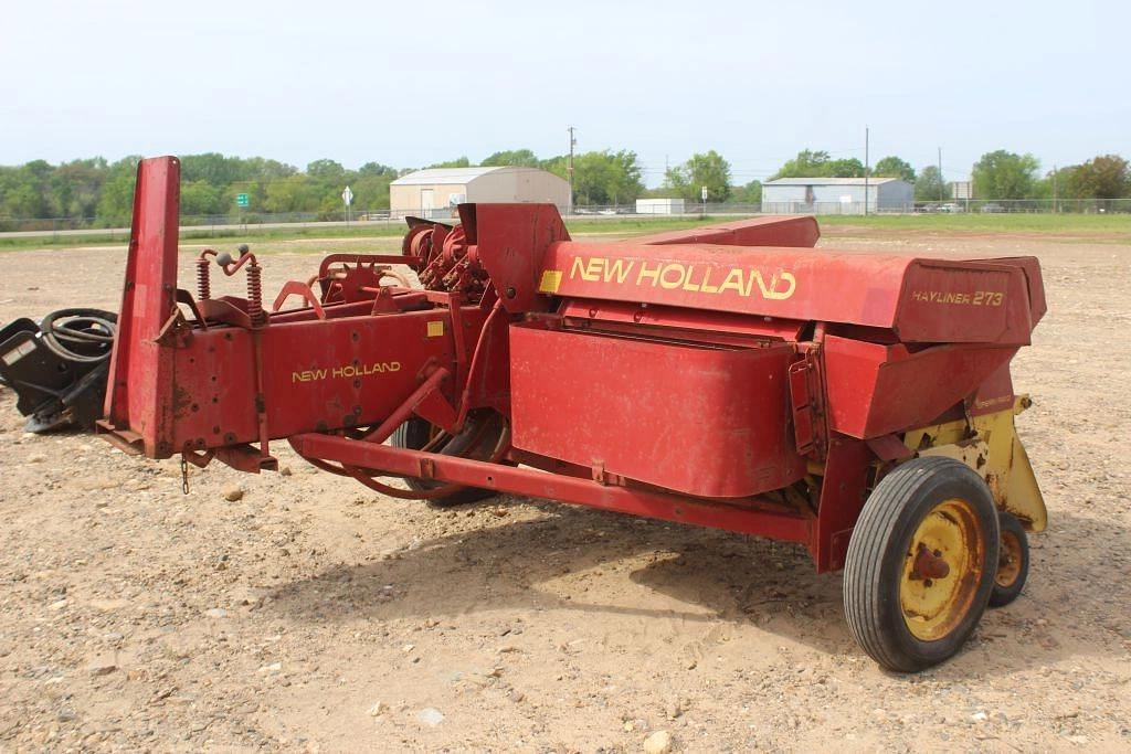 Image of New Holland Hayliner 273 Image 1