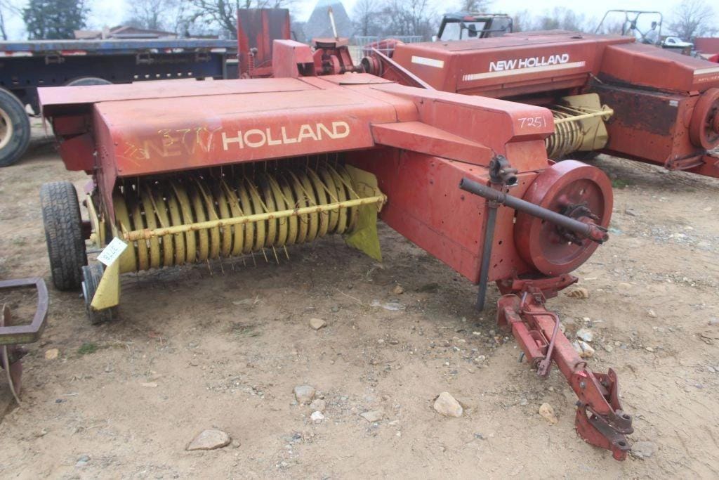 New Holland 273 Equipment Image0