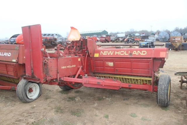 Image of New Holland 273 equipment image 2