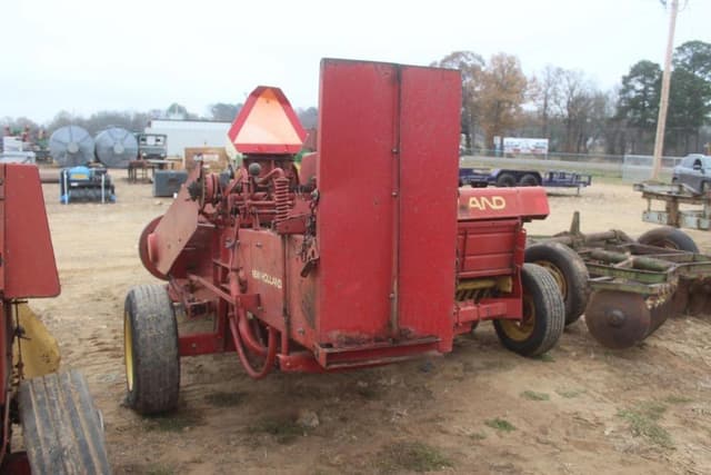 Image of New Holland 273 equipment image 1