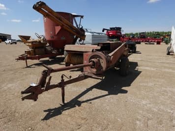 Main image New Holland 275
