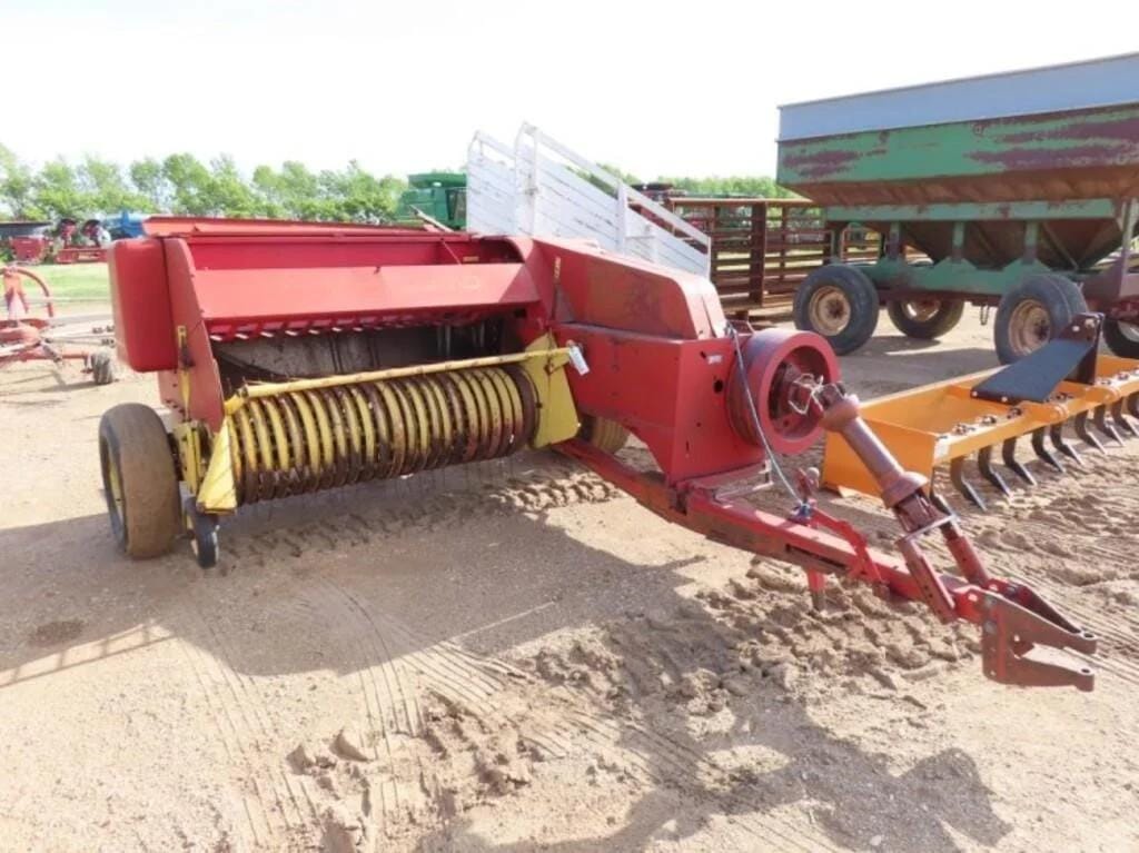 Main image New Holland 282