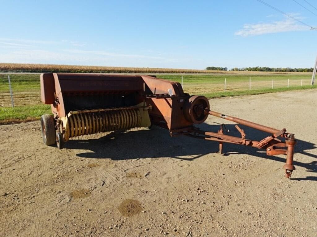 Image of New Holland 282 Primary image