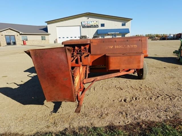 Image of New Holland 282 equipment image 4