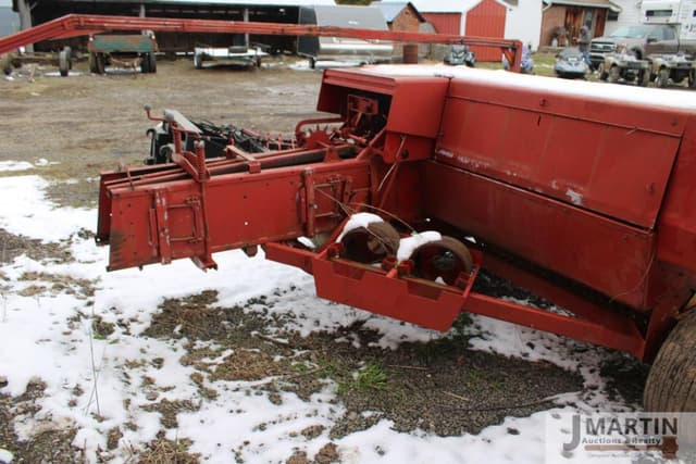 Image of New Holland 283 equipment image 3