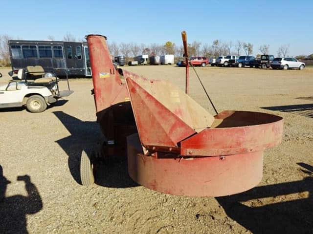 Image of New Holland 30 equipment image 2