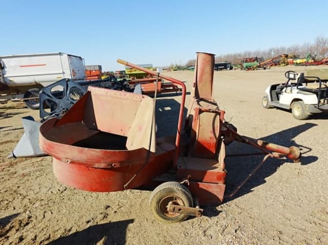 Image of New Holland 30 equipment image 1