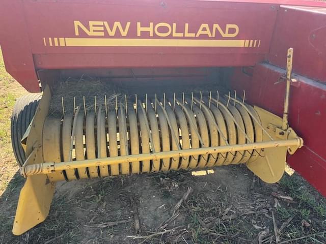 Image of New Holland 311 equipment image 1