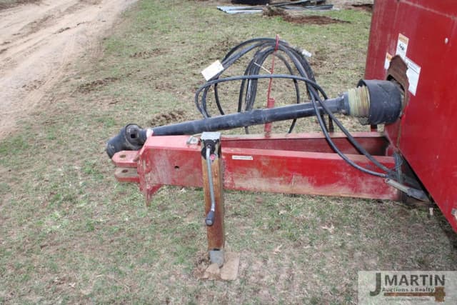 Image of New Holland 3114 equipment image 4