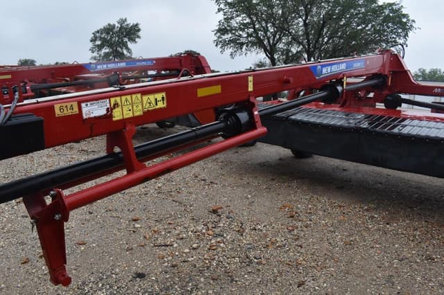 Image of New Holland 313 equipment image 4
