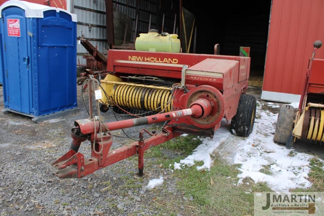 Image of New Holland 326 Primary image