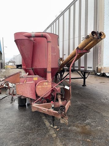 Main image New Holland 352