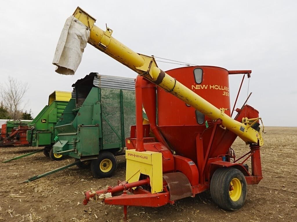 New Holland 355 Equipment Image0