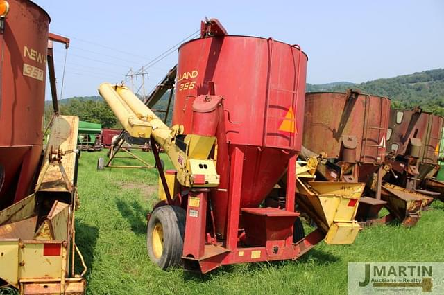 Image of New Holland 355 equipment image 3