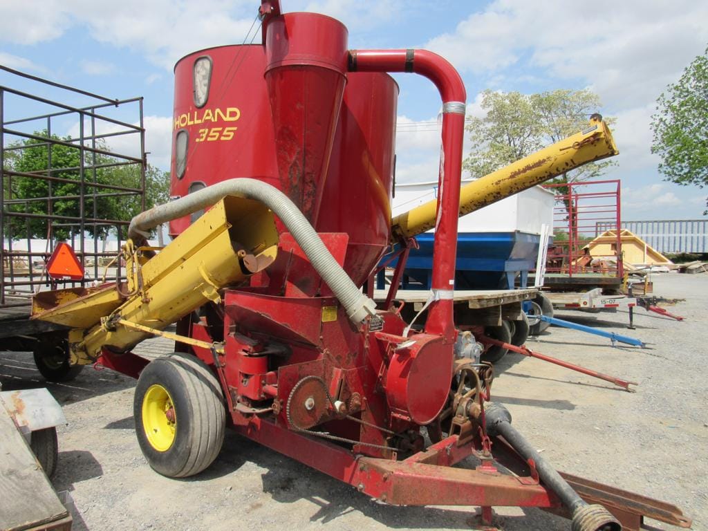 Main image New Holland 355