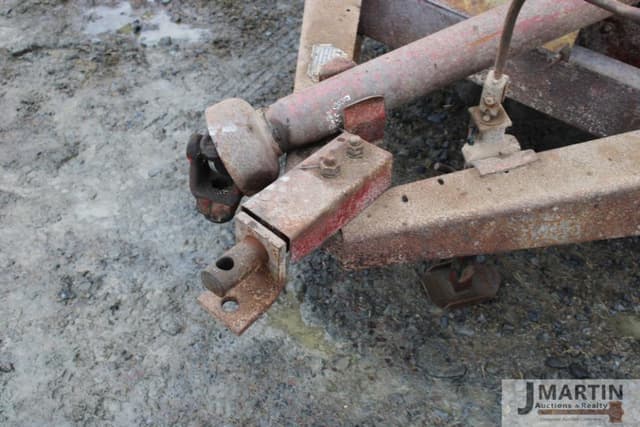 Image of New Holland 358 equipment image 4