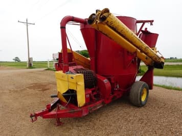 Main image New Holland 358