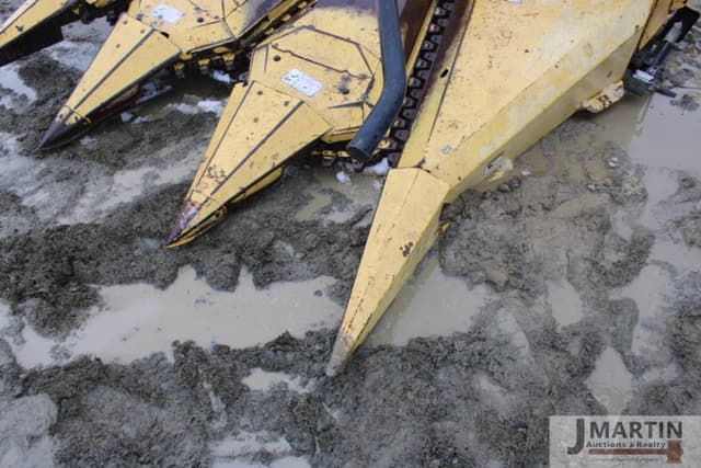 Image of New Holland 360N3 equipment image 4