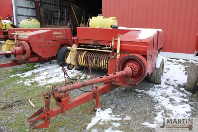 Image of New Holland 425 equipment image 1