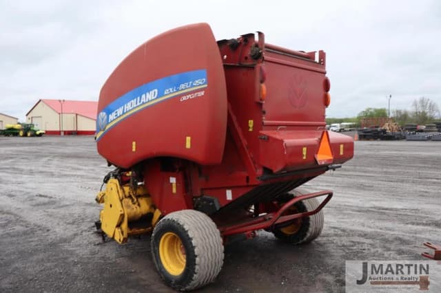 Image of New Holland RB450 CropCutter equipment image 3