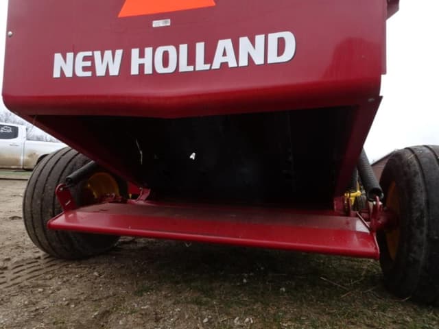 Image of New Holland RB450 Utility equipment image 3