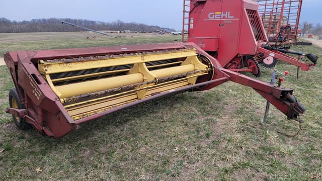 Image of New Holland 489 equipment image 3
